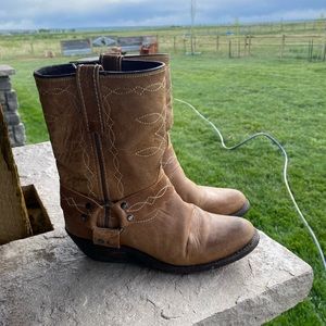 Independent boot company boots